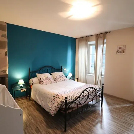 Holiday home Maison De Caractere Au Coeur Des Volcans D'auvergne - 8 Pers, 4 Chambres, Terrasse Et Jardin - Fr-1-742-235 *