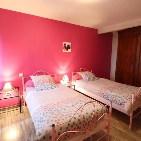 Maison De Caractere Au Coeur Des Volcans D'auvergne - 8 Pers, 4 Chambres, Terrasse Et Jardin - Fr-1-742-235 * Cezens