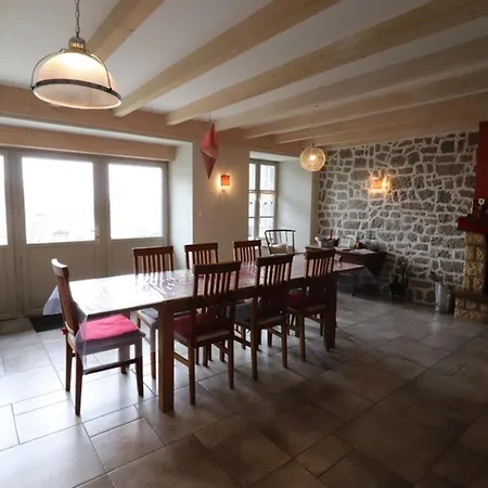 Casa vacanze Maison De Caractere Au Coeur Des Volcans D'auvergne - 8 Pers, 4 Chambres, Terrasse Et Jardin - Fr-1-742-235 *